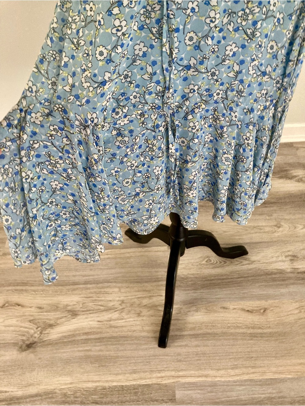 BNWT Papa Vancouver New with tags Sleeveless Light Blue Floral Midi Dress